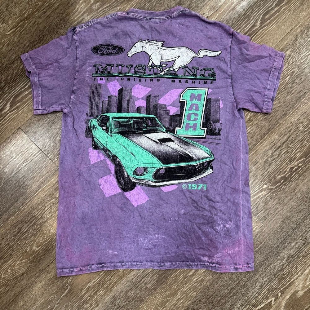 Ford Mustang Mach 1 T-Shirt in Purple and Teal - size M